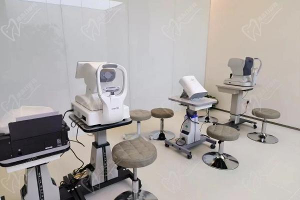 长沙目宁眼科门诊部仪器设备