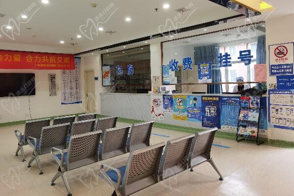 上饶启明眼科医院候诊区