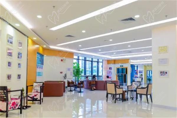 佛山三水华厦眼科医院大厅