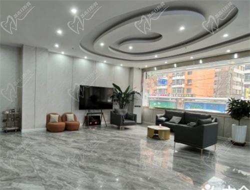 沈阳友谊美容医院候诊区