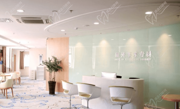 枣庄爱尔眼科医院屈光科