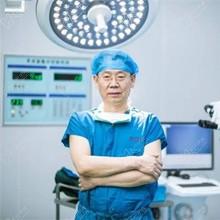 王从毅2000度近视晶体植入手术非常棒，摆脱高度近视看清世界