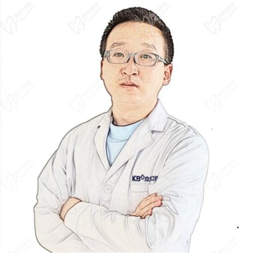 蒋伟伟