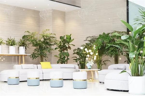 昆明星耀普瑞眼科医院前台