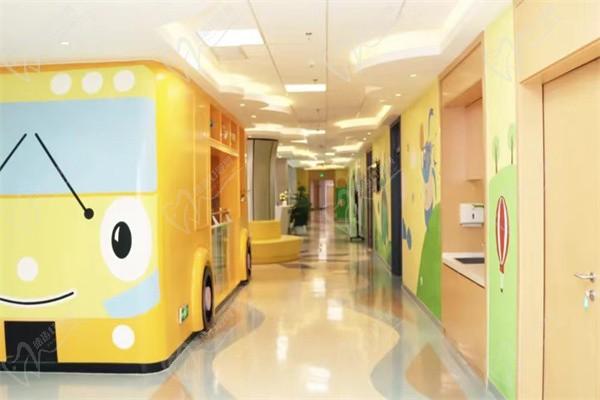 昆明星耀普瑞眼科医院走廊