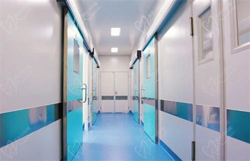 成都恒博天姿整形医院走廊