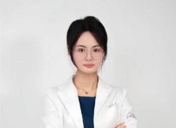 刘彤彤