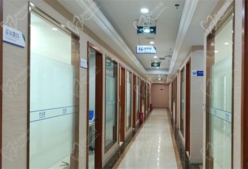 成都碧莲盛植发医院走廊