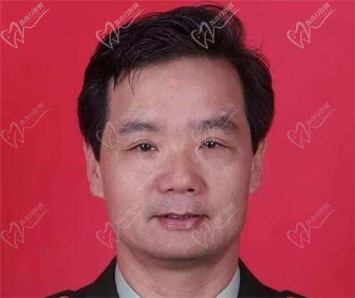 肖利华