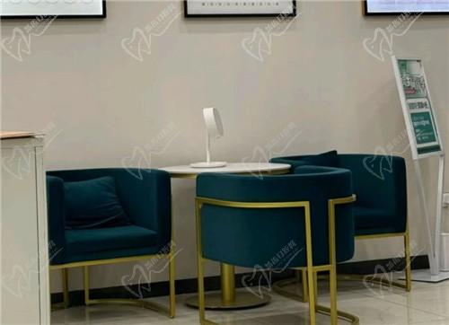 北京品塑医疗美容诊所等候区