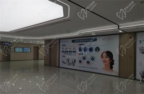 成都双楠医院眼科门诊大厅