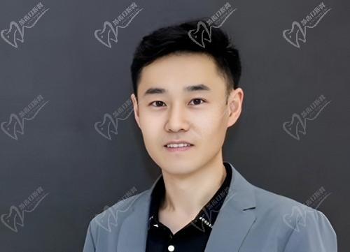 杜万文
