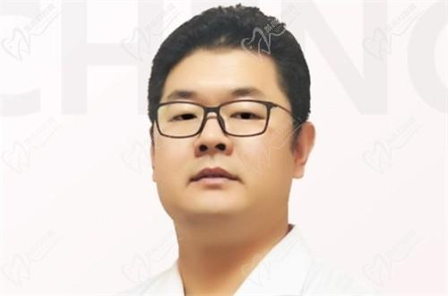 刘国成