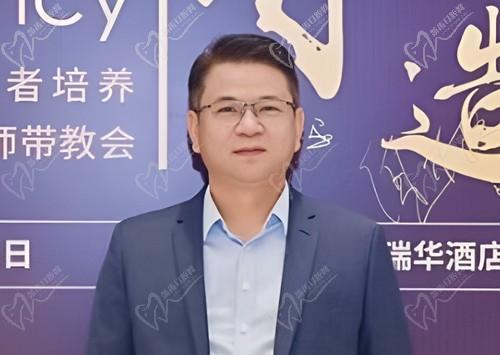 吴辉