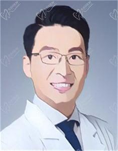 杨嘉伟