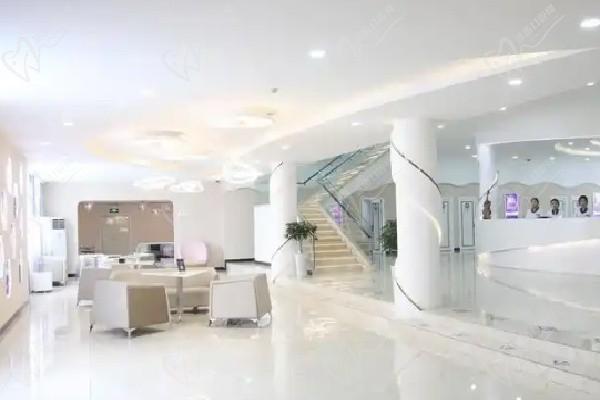 上海星璨医疗美容医院候诊区