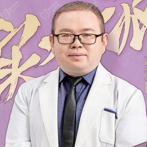 胡译园