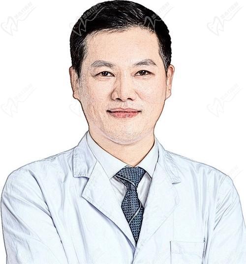 深圳罗志敏是包装出来的医生吗?不是,罗志敏隆胸失败例子基本没有口碑挺好